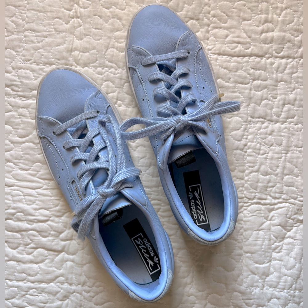 Periwinkle Adidas Sleek size 7